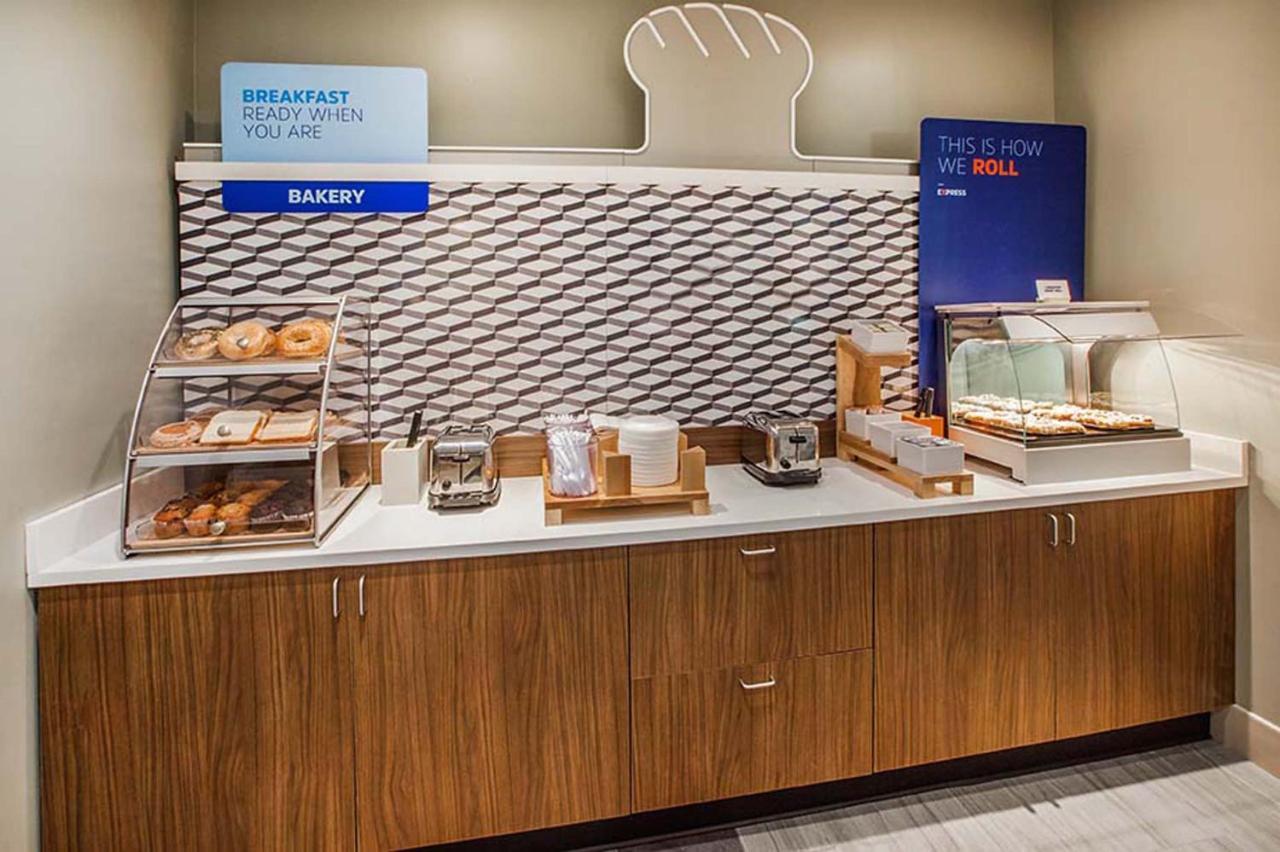 Holiday Inn Express Hotel & Suites Hot Springs By Ihg Bagian luar foto